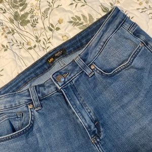 Women’s reg fit mid rise bootcut Lee jeans size 10